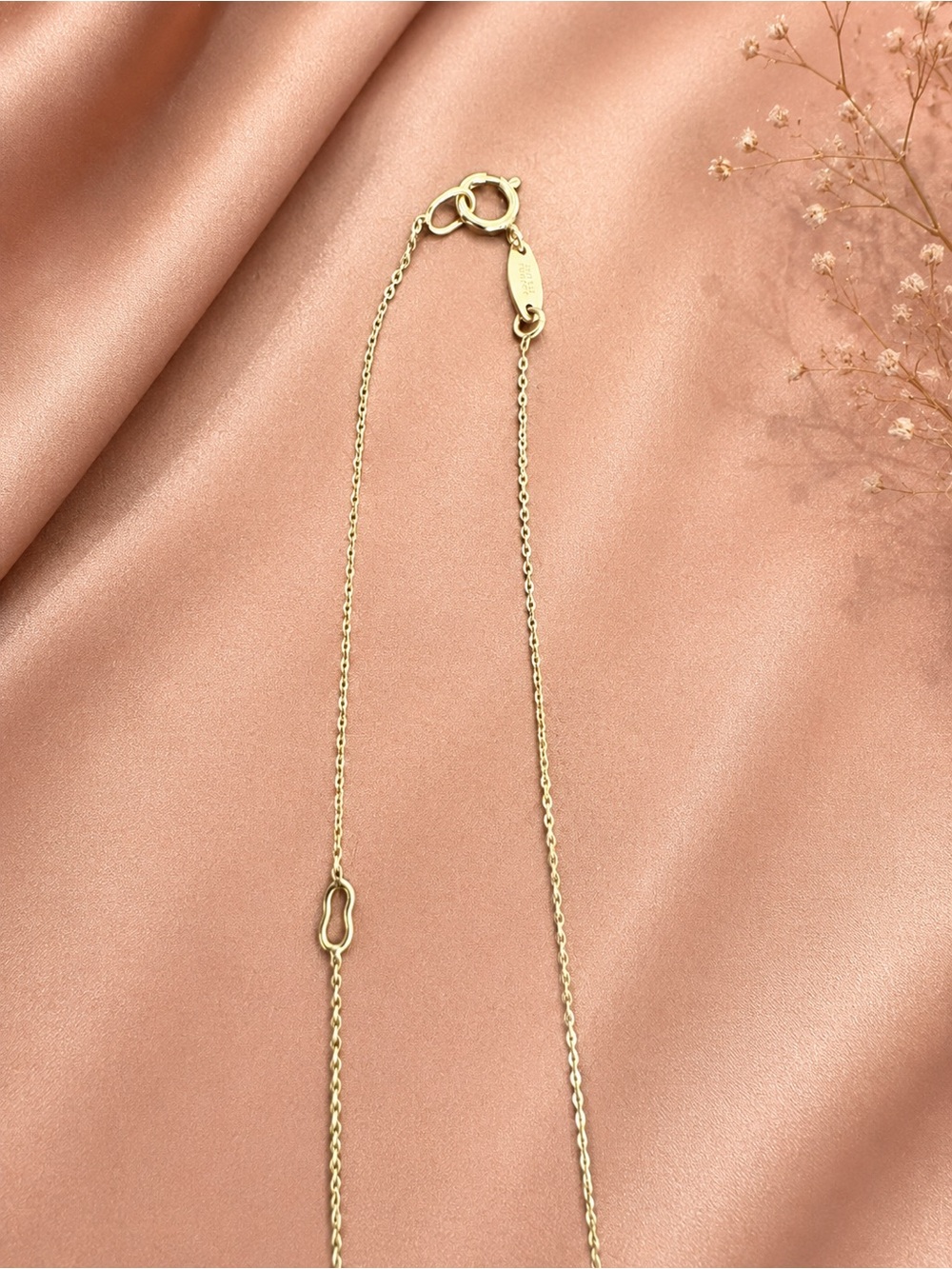 14k Yellow Gold Star Pendant Necklace - Women Jewelry - Picture 3 of 12
